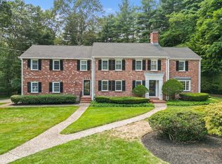35 Grey Ln, Lynnfield, MA 01940