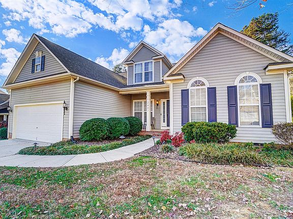 2nd image of 2407 Shannon Dr