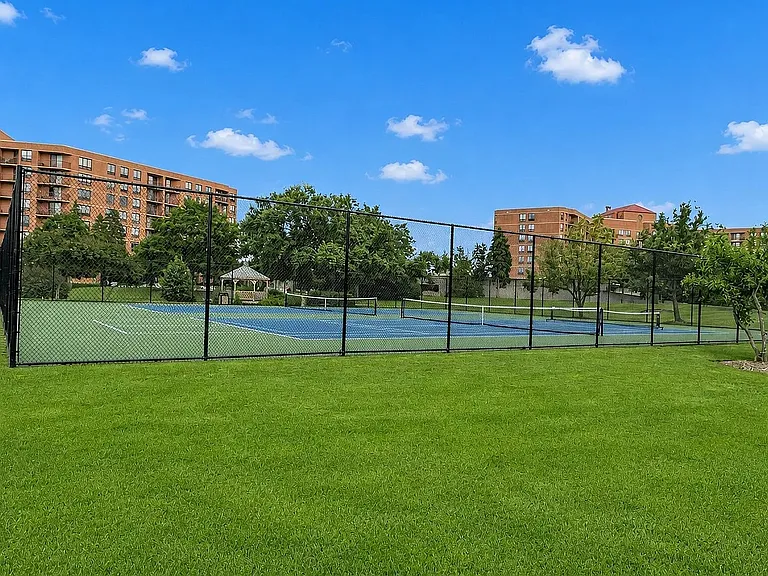 1833 Four Lakes Ave #2M — Photo 16