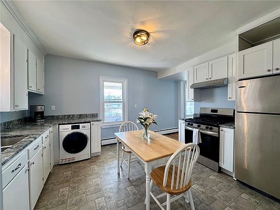 3rd image of 368 Beverage Hill Ave