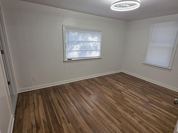 5th image of 3132 Robertson Rd