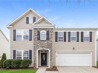 169 Bridgewater Dr, Advance, NC 27006