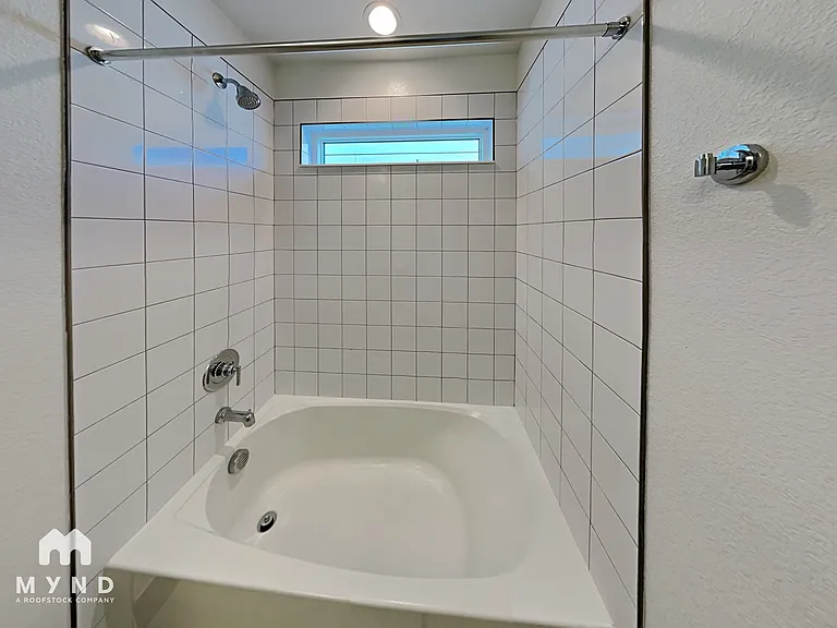 5894 Perth St — Photo 31
