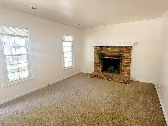 4th image of 9305 Fox Run Dr