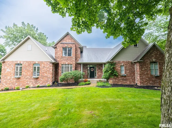 1108 Thornberry Ln, Metamora, IL 61548