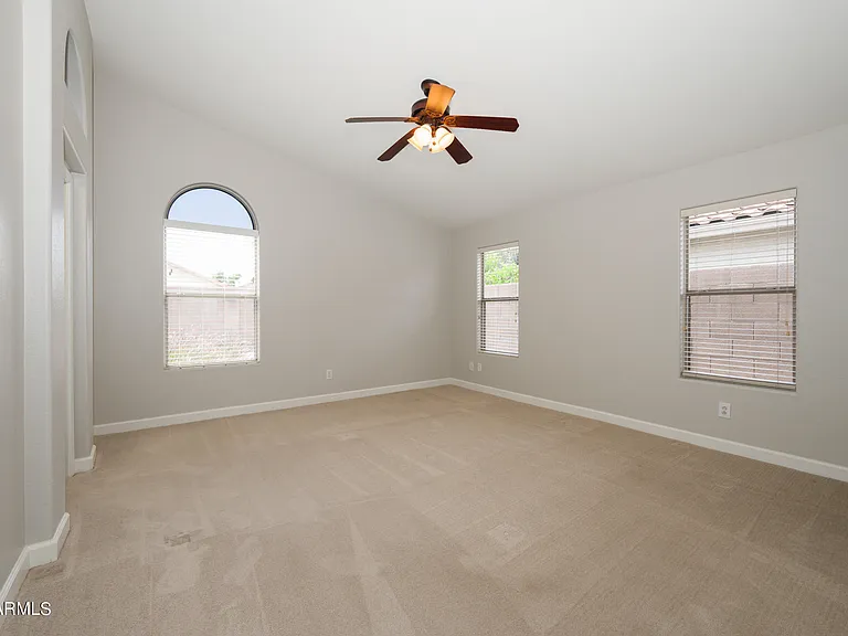 3827 E Monona Dr — Photo 11