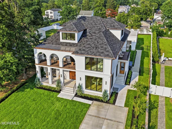 13 Johnston Street, Oakhurst, NJ 07755