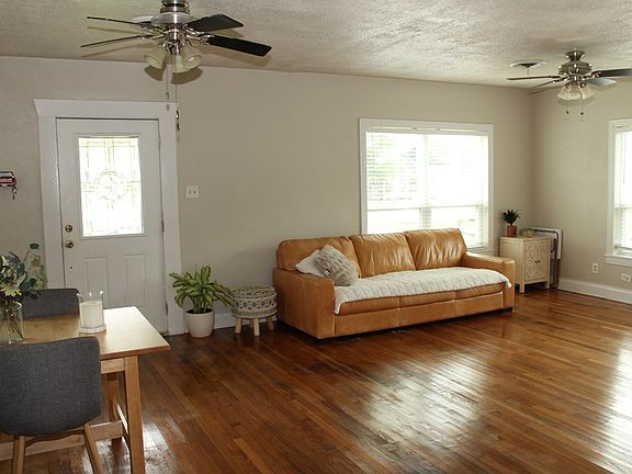 2nd image of 1130 Franklin Ave