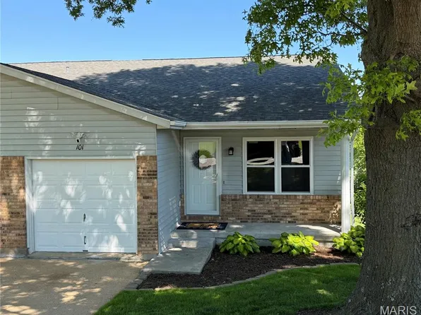 101 Wenona Dr, Washington, MO 63090