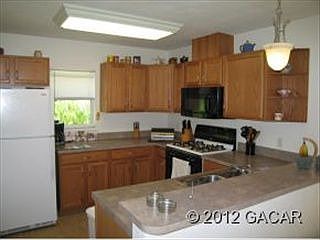 2nd image of 1532 NE 47th Pl