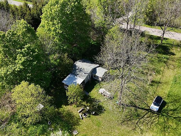 4th image of 2665 E Wilson Rd