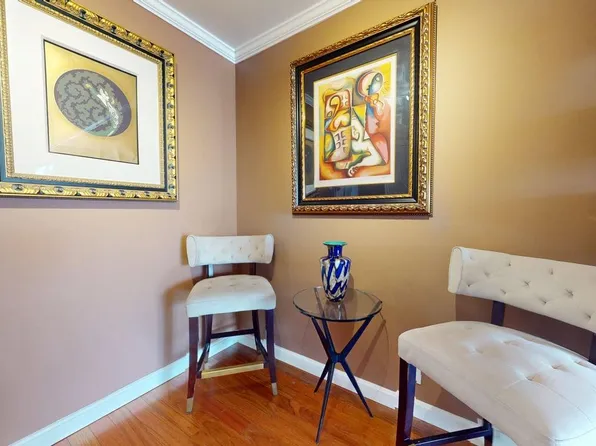 118-17 Union Turnpike image 3 of 49