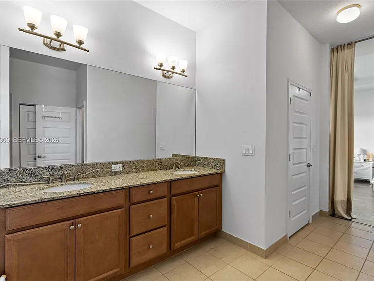 19244 NE 9th Pl — Photo 28
