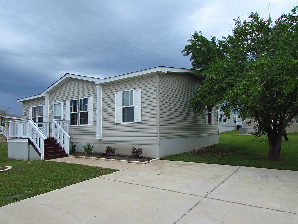 1st image of 5864 Arcadia Cir