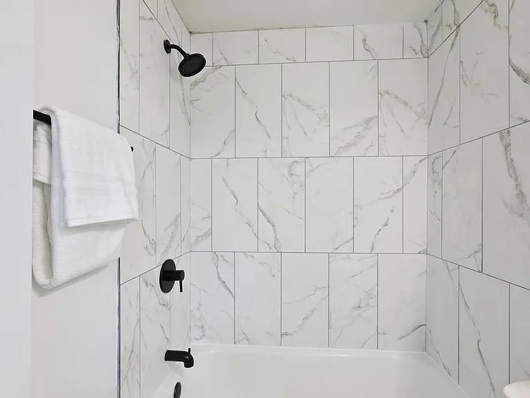 2254-2256 Hiawatha Park Dr — Photo 13