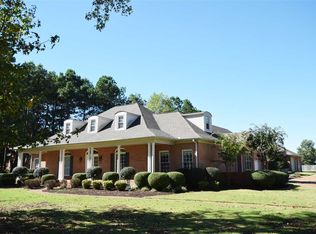 142 Redfield Dr, Jackson, TN 38305