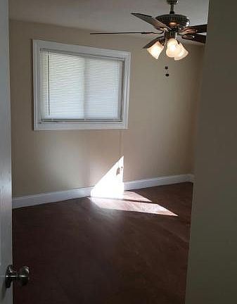 2nd image of 1124 Vermont Ave