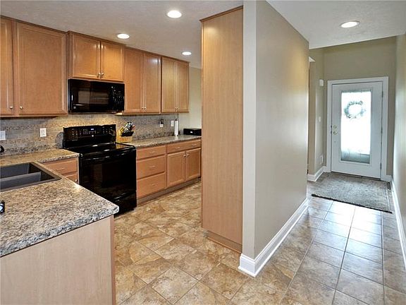 3rd image of 2378 Wheatland Cir