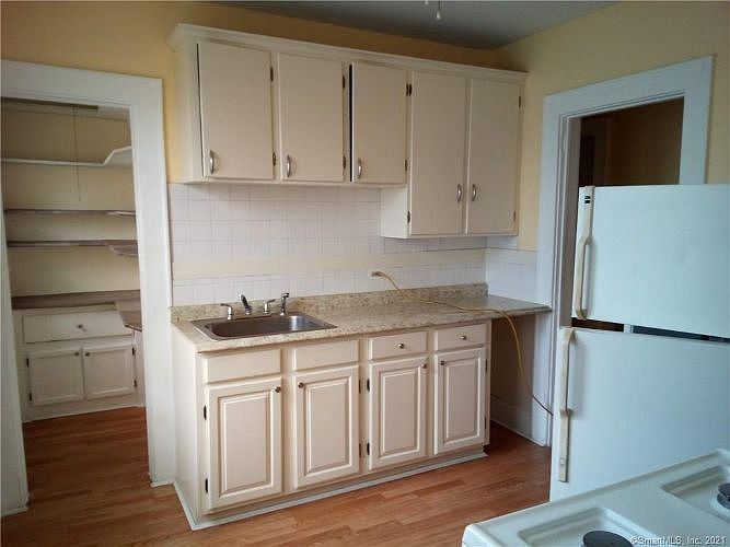 2nd image of 192 Canfield Ave #194