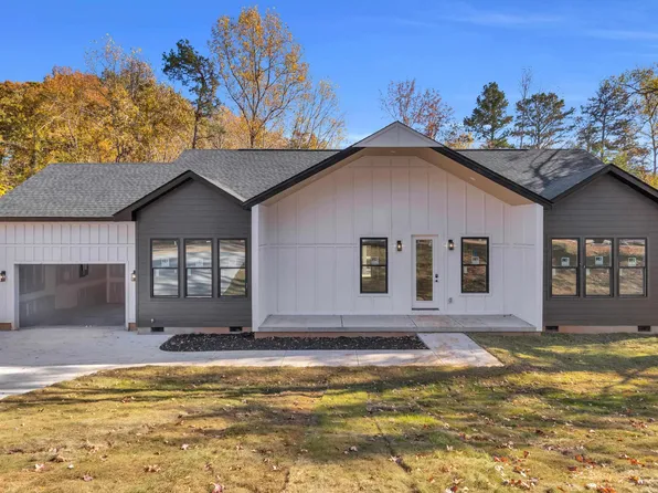 21 Shore Dr, Greenville, SC 29611