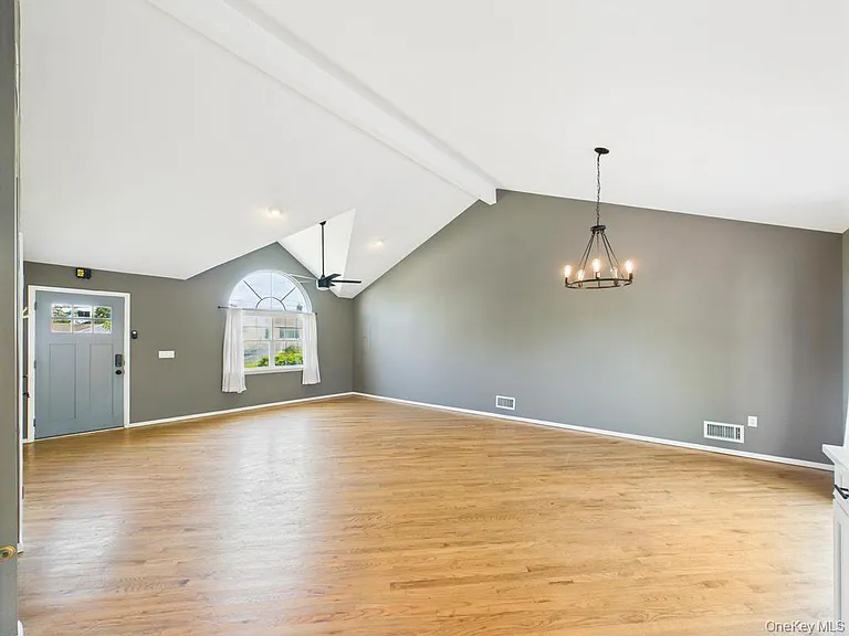 45 Willow St — Photo 12