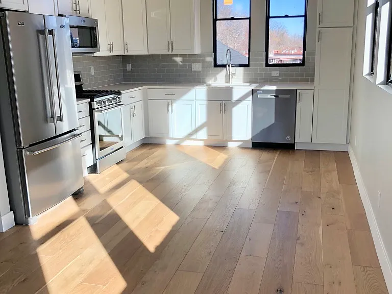 2949 Broadway St #2 — Photo 8