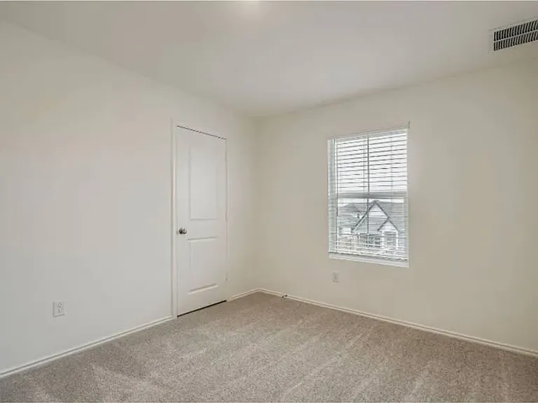 321 Keefer — Photo 12