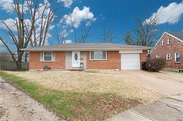 676 Bellsworth Ct photo 1