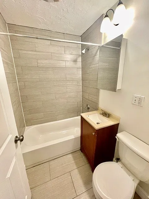 3 bed, 9999 sqft, $4,200 — Photo 4