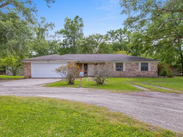 2861 Delta Downs Dr, Vinton, LA 70668