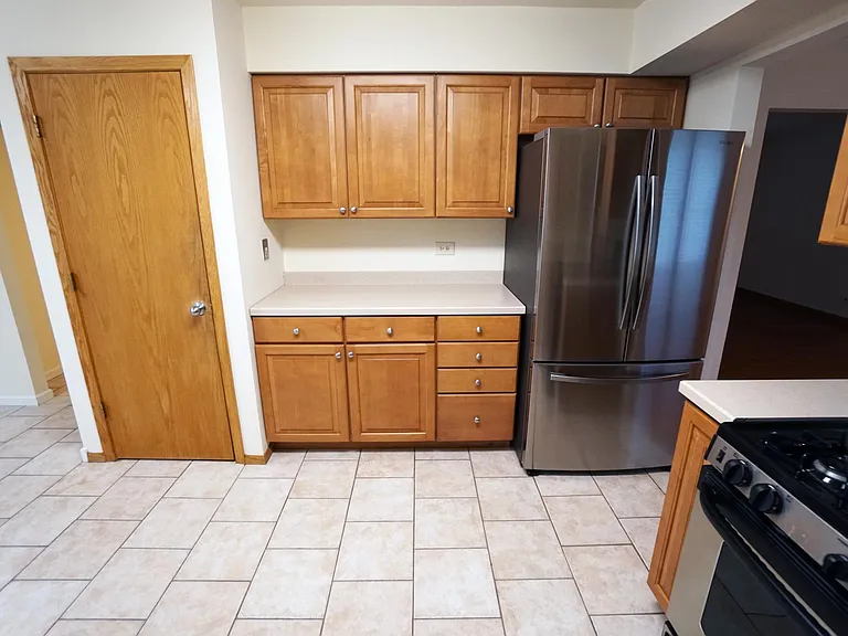 6S546 Sussex Rd — Photo 12