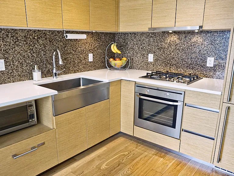565 Smithe St #1402 — Photo 13