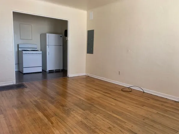 Pet Friendly 1-Bedroom Apartments, 302 Stanford Dr SE Unit 5, Albuquerque, NM 87106