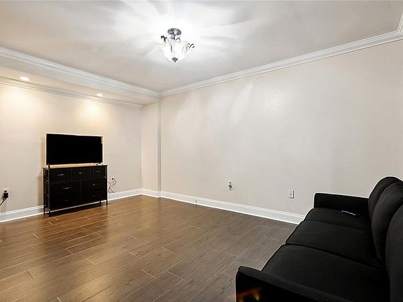 5th image of 2640 Taffy Dr