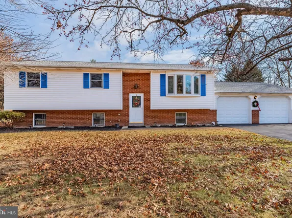 3805 Kenton Ln, Harrisburg, PA 17110