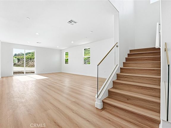 3rd image of 1969 Lyon Ave