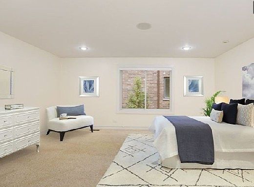 4th image of 1300 N La Salle Dr APT E