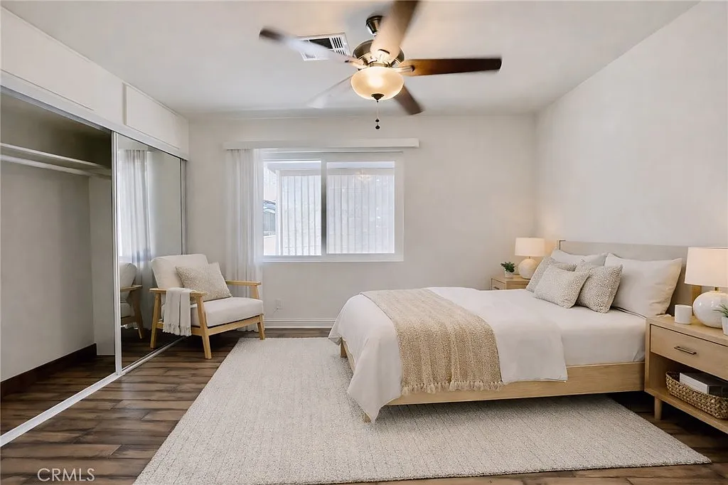 3 bed, 900 sqft, $2,495 — Photo 3