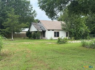 206 E Farish Ave, Rosebud, TX 76570