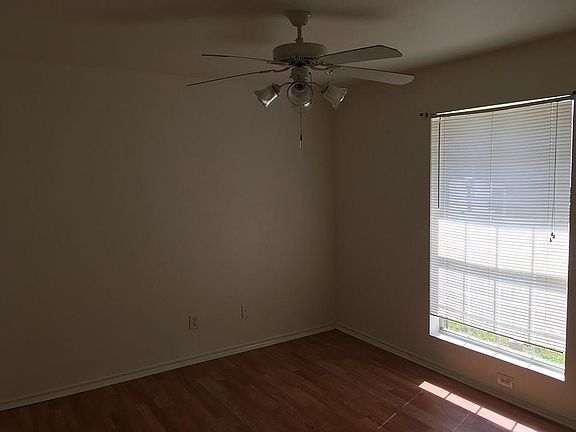 5th image of 1604 W Hunt St