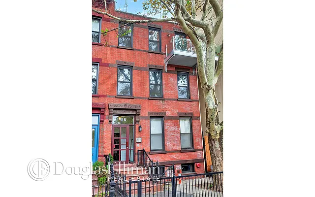 Sold by Douglas Elliman | media 19