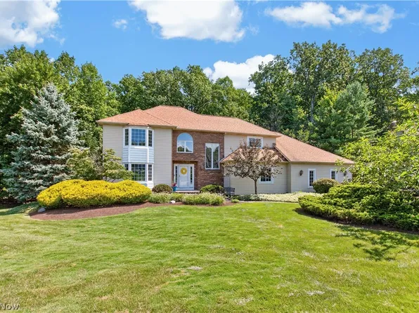 2931 Canterbury Ct, Willoughby Hills, OH 44092