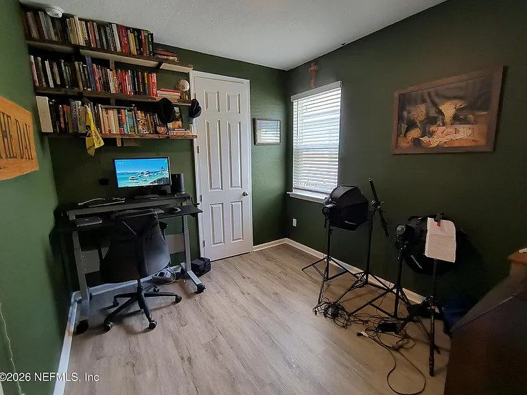 5747 Tomahawk Lake Dr — Photo 12
