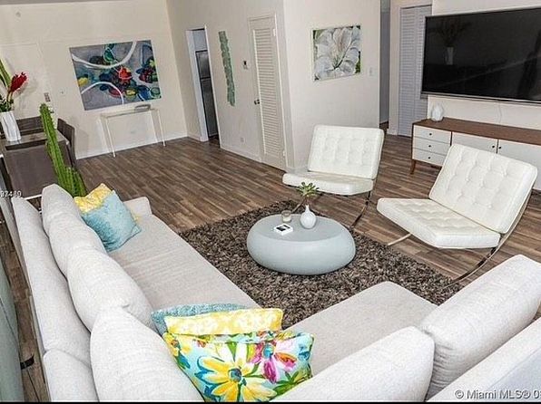 3 Island Ave APT 10L