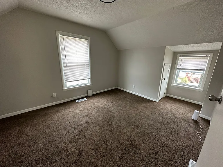 1815 E Ganson St — Photo 9