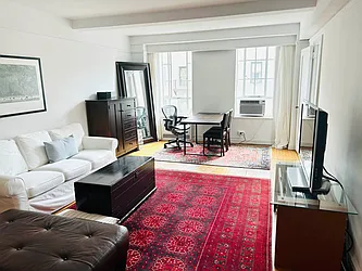 Rented by McDonagh Real Estate