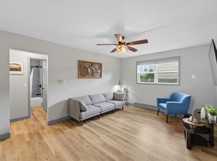 203 3rd St SE #1B, Altoona, IA 50009