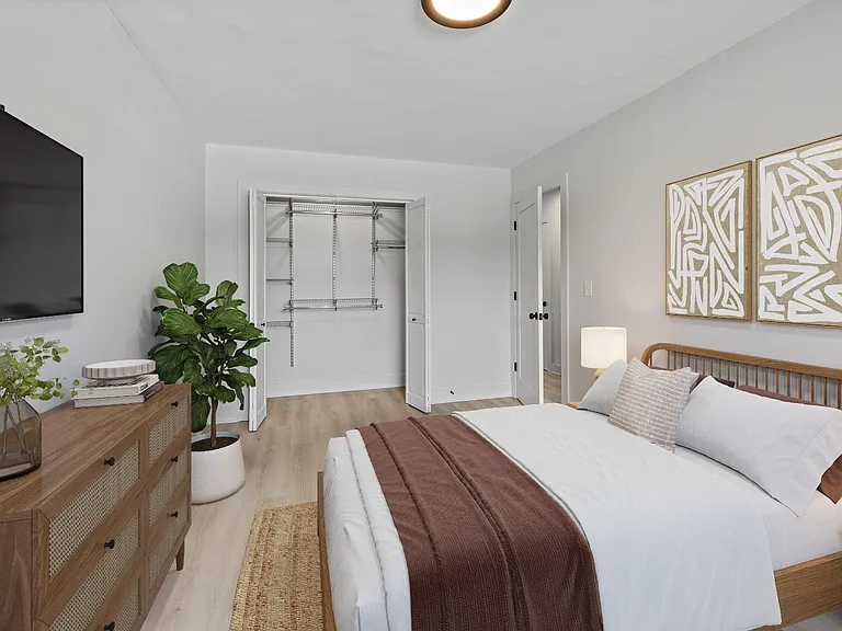 5616 N Washtenaw Ave #203 — Photo 6