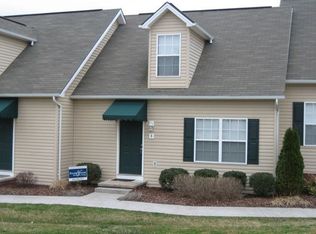 8 Province Dr, Johnson City, TN 37615