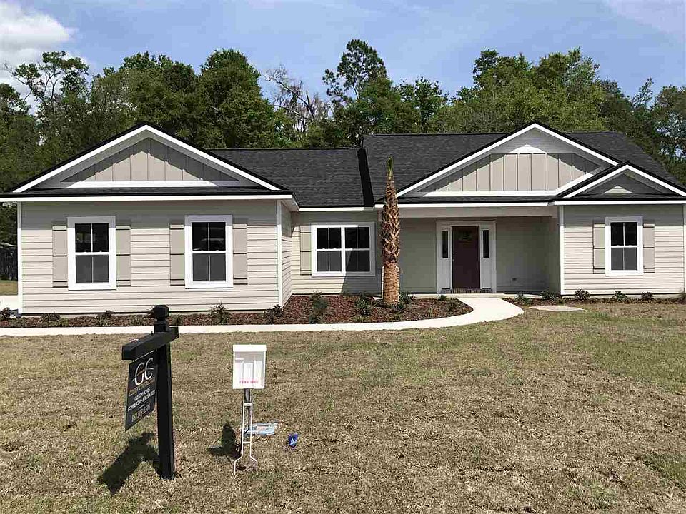 1st image of 18 Savannah Forest Cir